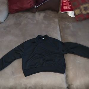 Cropped turtleneck black sweater